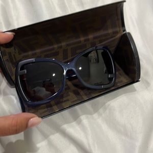 Navy Fendi sunglasses